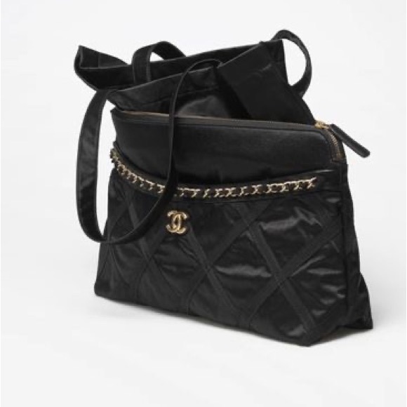 BNIB Chanel black grosgrain nylon foldable tote/clutch quilted gold brand new - Picture 2 of 16